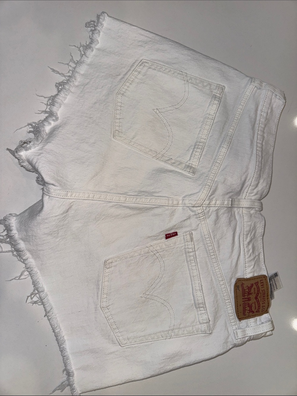 Levi's White Frayed 501 Denim Shorts size 32 AMAZING CONDITON